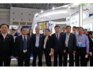 順應(yīng)新形勢(shì) 賦能新發(fā)展——中國(guó)飼料工業(yè)展盛大開(kāi)幕,各級(jí)領(lǐng)導(dǎo)蒞臨中農(nóng)穎泰展臺(tái)交流指導(dǎo)！